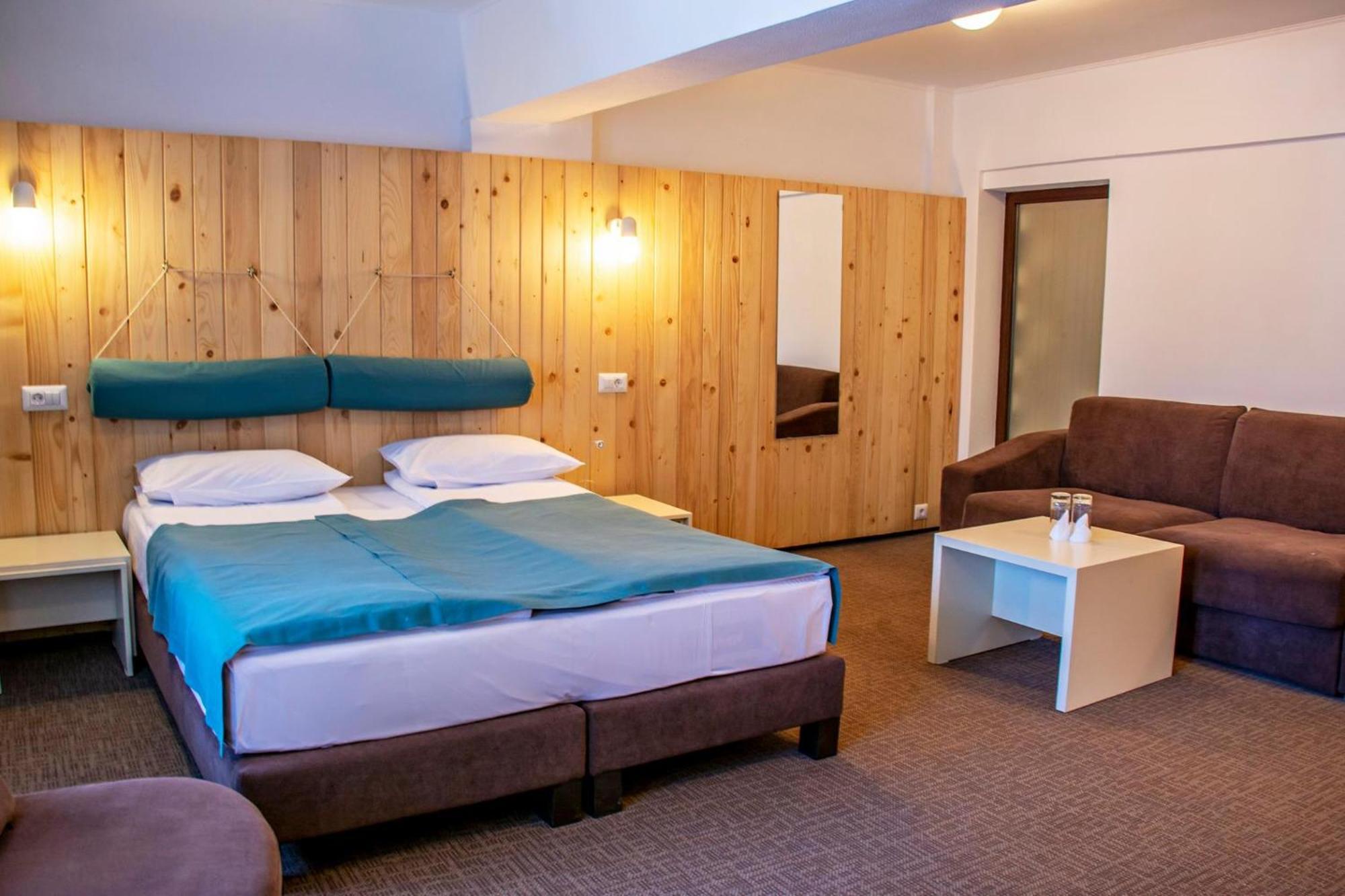 Complex Hotelier Cota O Mie سِنايا المظهر الخارجي الصورة