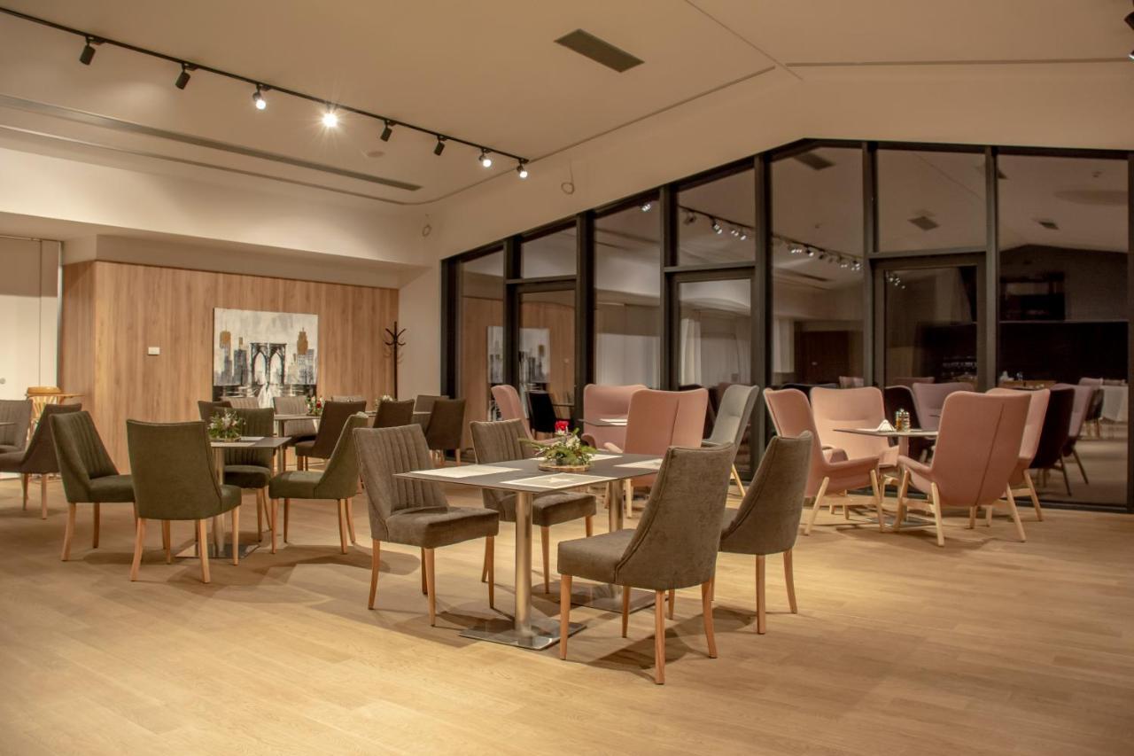 Complex Hotelier Cota O Mie سِنايا المظهر الخارجي الصورة
